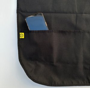 足元に小分けポケットを搭載したうれしいポイントも見逃せません。